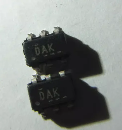 TPS61165DBVR TPS61165DBVT SOT23-6 Screen printing :DAK lighting driver