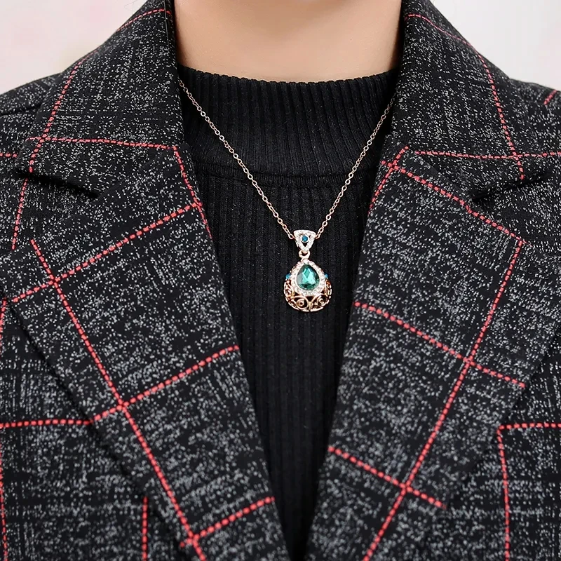 Gilet primavera autunno donna anziana di mezza età cappotto lungo scozzese giacca senza maniche Cardigan femminile gilet gilet capispalla 6XL