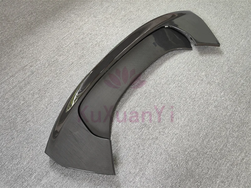 OEM style high-quality True carbon fiber rear spoiler for direct factory sales of Ferrari SF90 body kit in 2021 wing