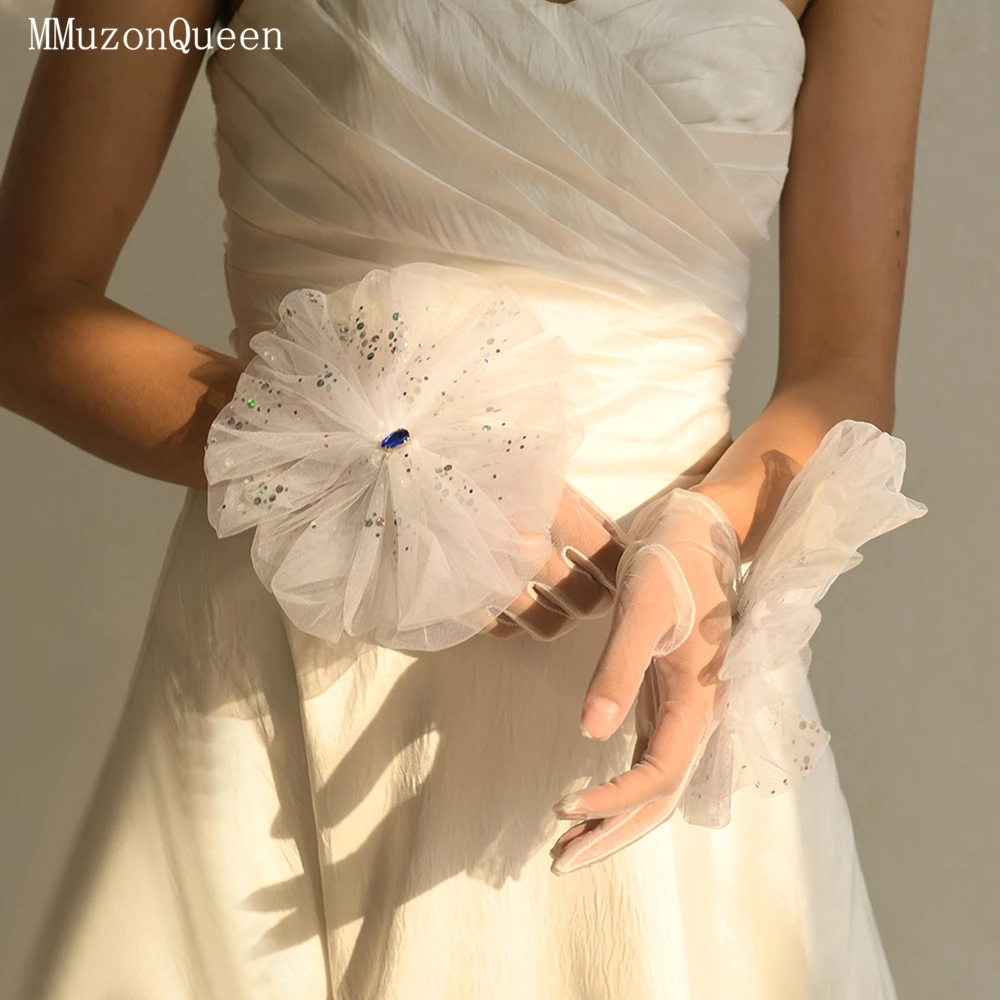 

MMQ Bridal Gloves With Short Finger Sparkles Decorate Wedding Accessories Gently Customized voile de mariée MM21