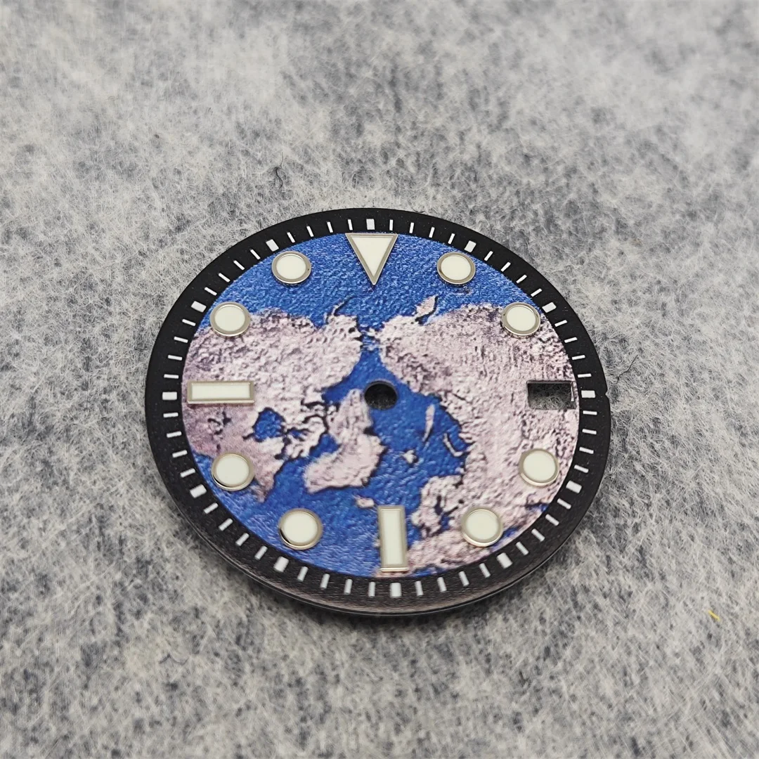 قرص ساعة يدوي مع نافذة تقويم خضراء مضيئة ، سطح أرضي ، صيحات حركة NH35 ، إكسسوارات ساعة