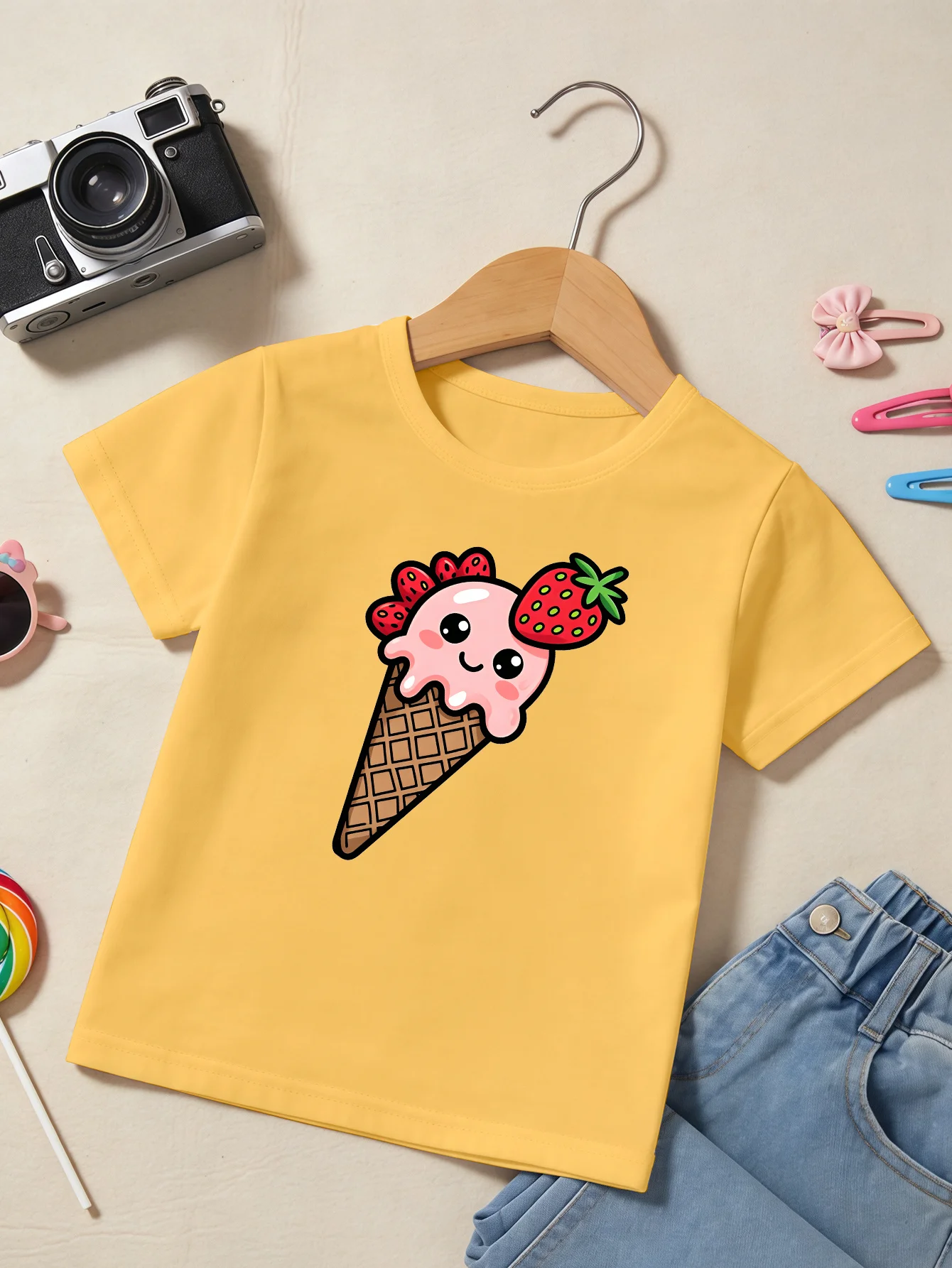 Sweet Strawberry Ice Cream Cartoon Print Family Matching T Shirt Boys Girls Tee Parent Child Soft Top Mom Dad Kids Summer Wear
