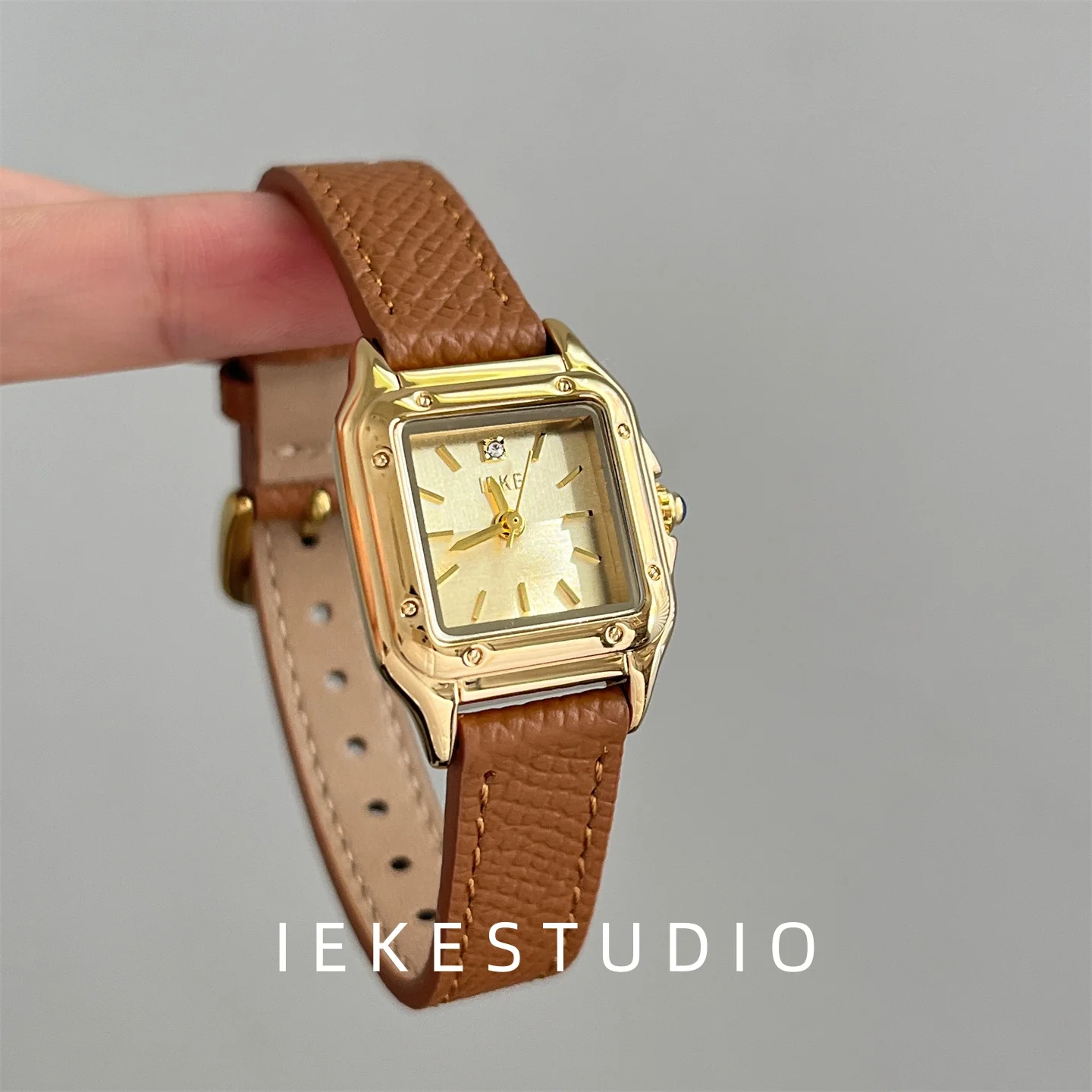 2026 New Artistic Design Square Watch: Exquisite, High-End, Sophisticated, Minimalist, Fashionable Women's Quartz Wristwatch