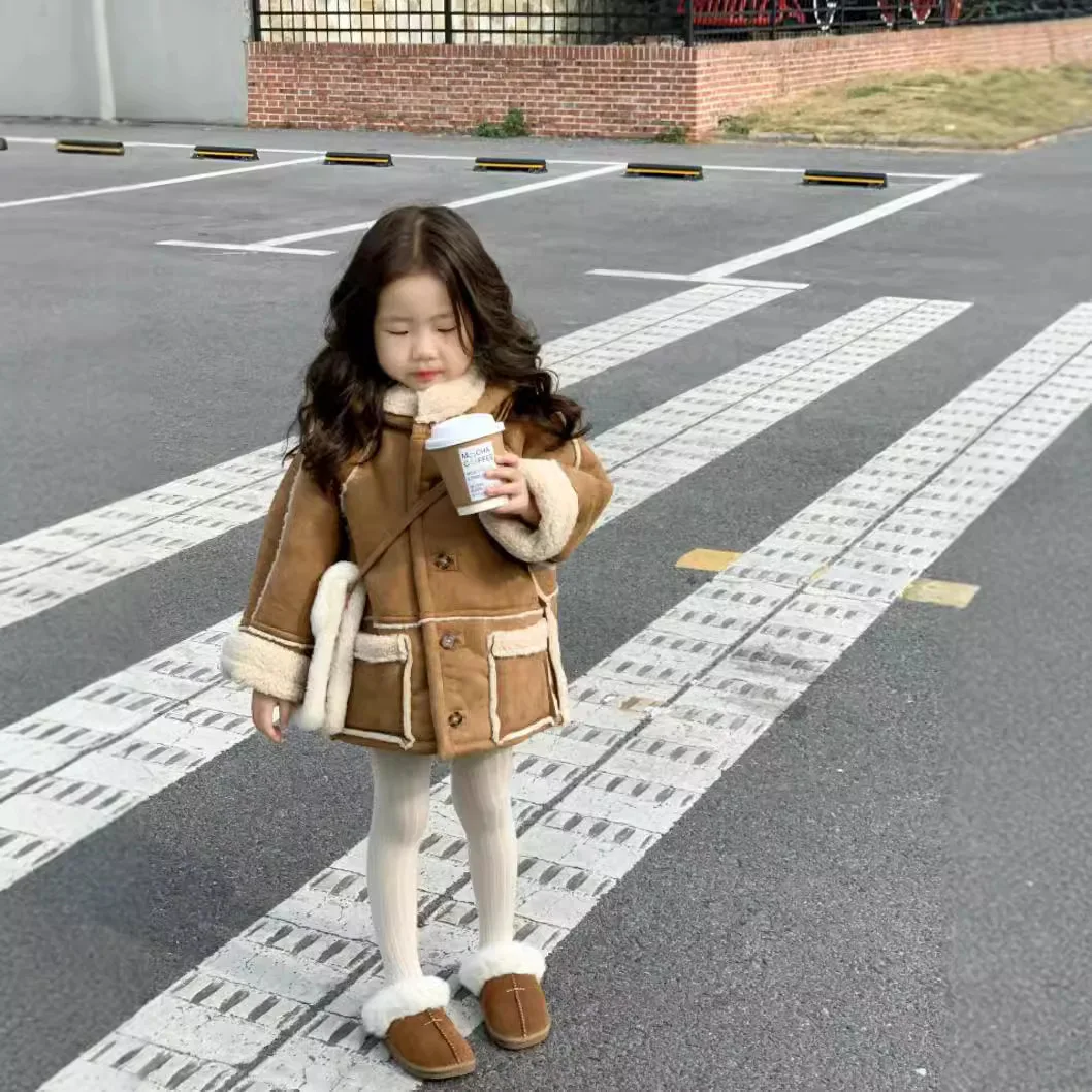 Girls Coat 2025 Winter New Korean Version Fashionable Suede Hooded Coat Warm and Fashionable Daily Temperament Wear