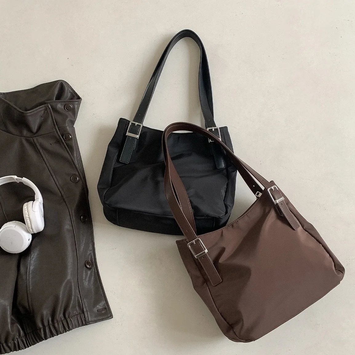 

Obi корейская Sle нейлоновая ткань повседневная простая ретро большая вместительная универсальная сумка-тоут на одно плечо подмышками