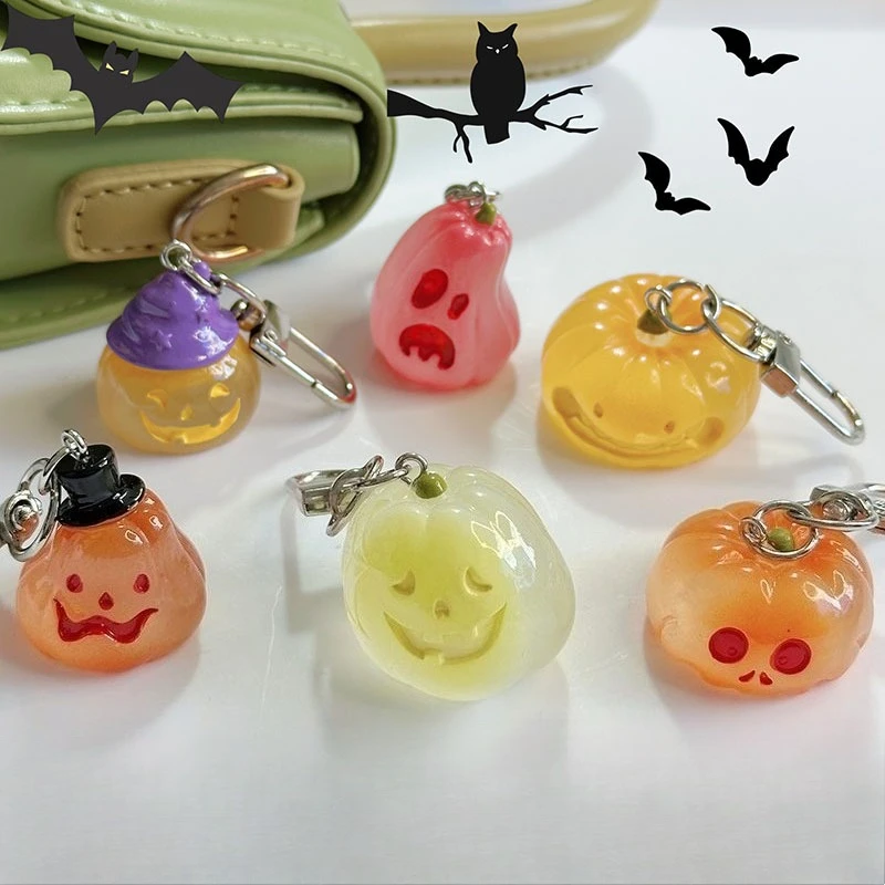 Halloween Mini Glow Pumpkin Keyring Cute Scary Face Bag Charm Earphone Cover Pendant Student Fashion Accessory Holiday Gift
