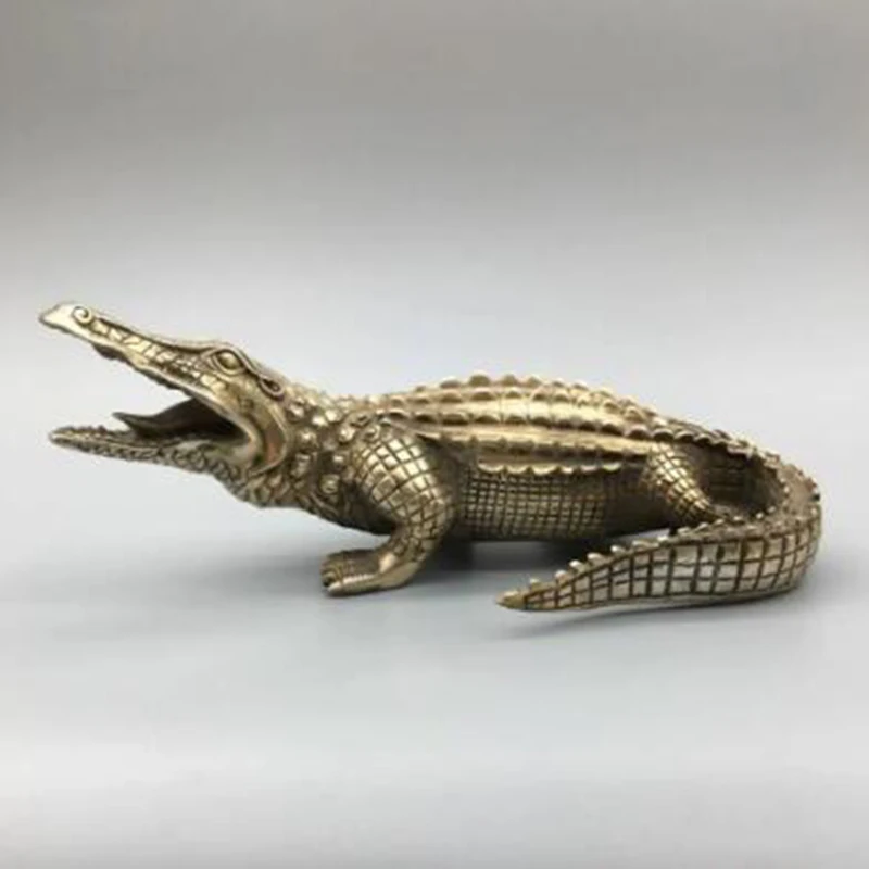 

Rare collectable Old Tibet Silver sculpture Copper Carved Crocodile Statue