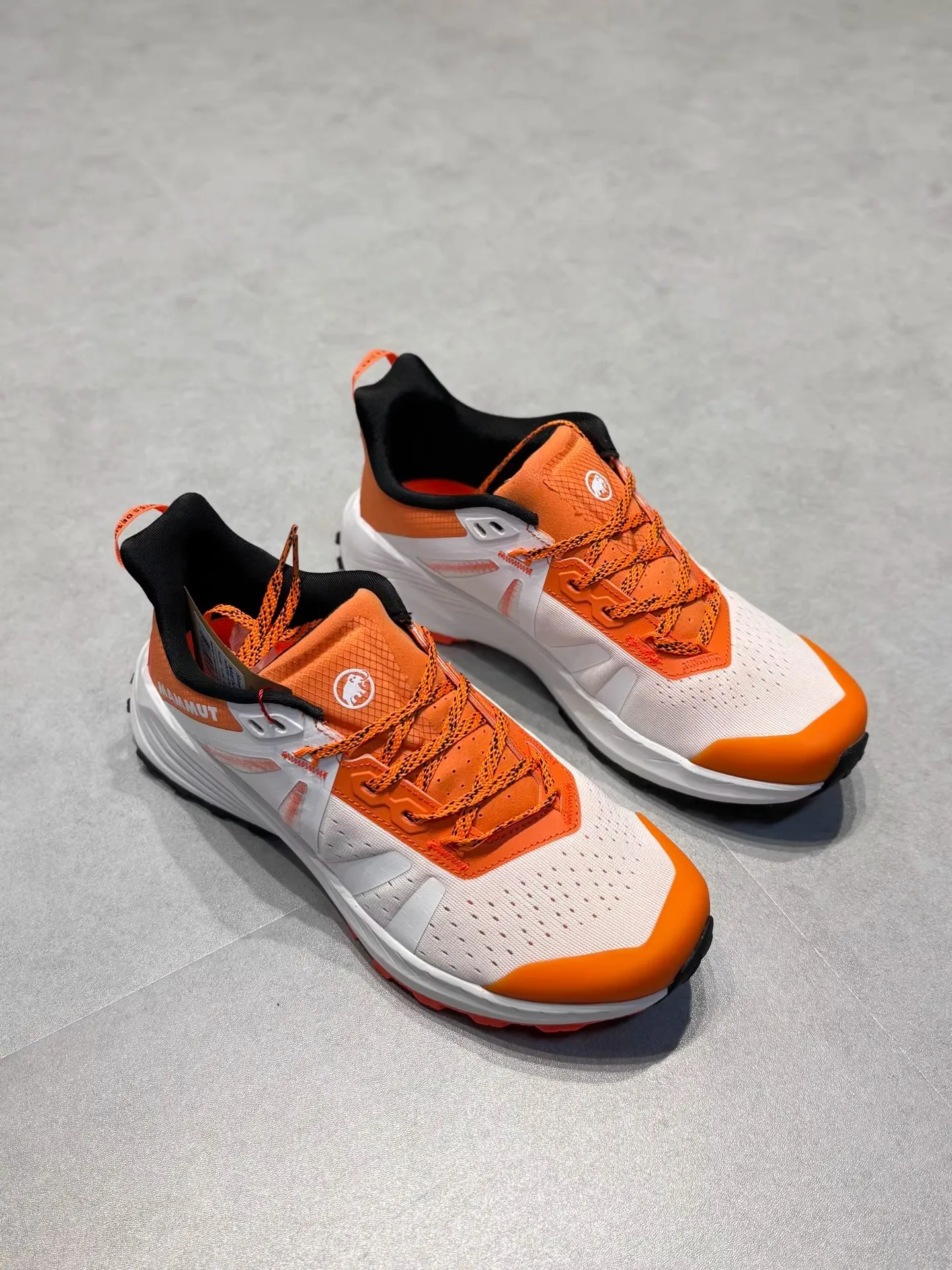 Professional Running Shoes Non-slip Walking Sneakers Mens Womens Designer Sneakers Unisex Outdoor Sneakers