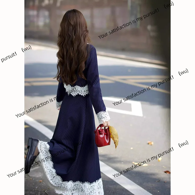 

Полный комплект женской одежды весной 2021, новый комплект из двух предметов с кружевом во французском дочке, полосатый топ, юбка.