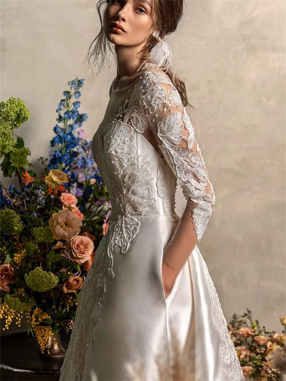 Abiti da sposa eleganti in pizzo 2024 Abito da sposa classico in raso Abiti semplici a maniche lunghe fino al pavimento Abiti da sposa