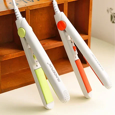 Best Seller Mini Small Splint Hair Straightener Air Bangs Electric Splint Straightening Plate O Hair Injury Low Power Straight P