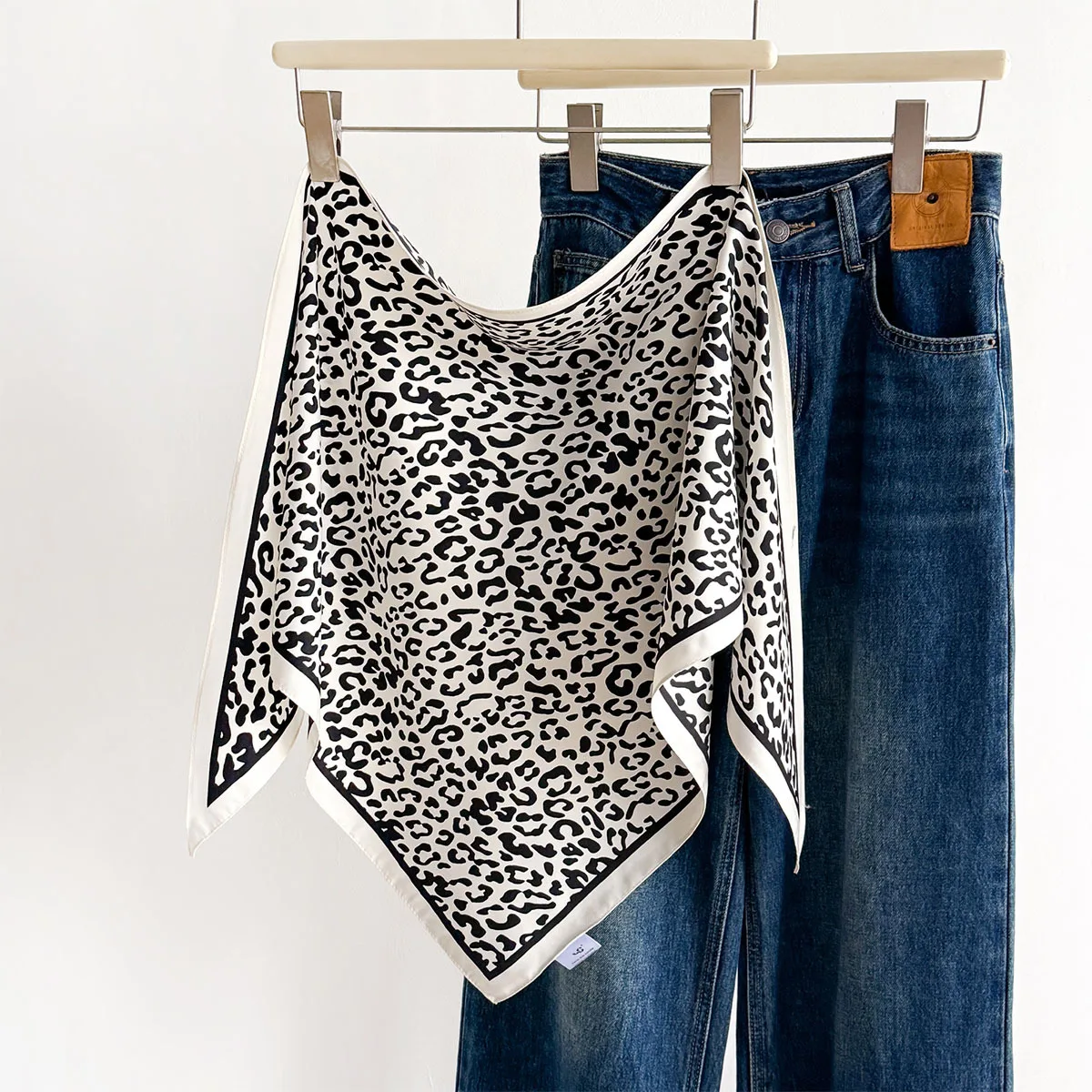 Leopard Printed Square Scarf For Women Soft Stain Imitation Silk Scarves Bandanas Luxury Hijab Neckerchief Elegant  Shawl Wraps