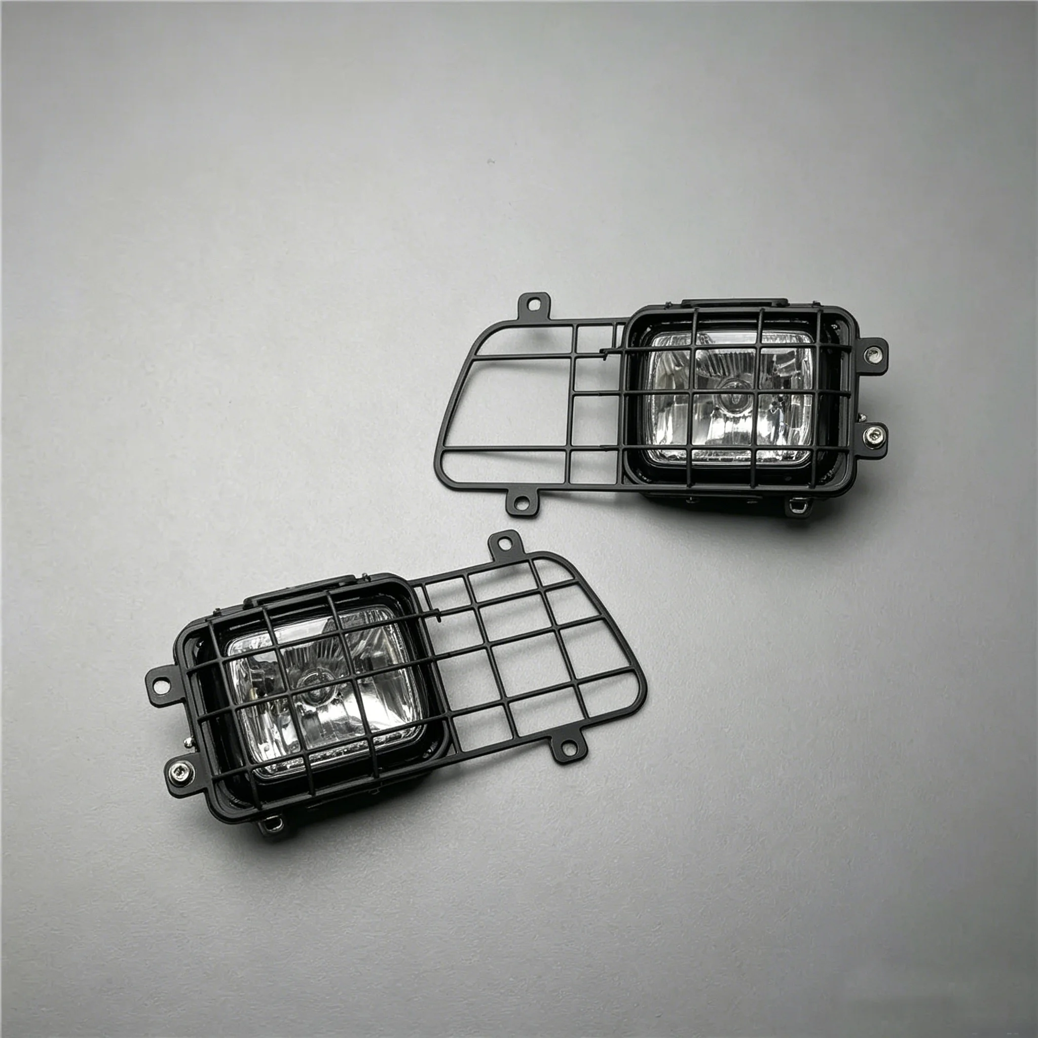 RC 1/14 1 Pair Metal Headlight Guard Lamp Net Light Stand for Tamiya Dump Truck for Iveco SCANIA MAN Truck Tripper DIY Parts