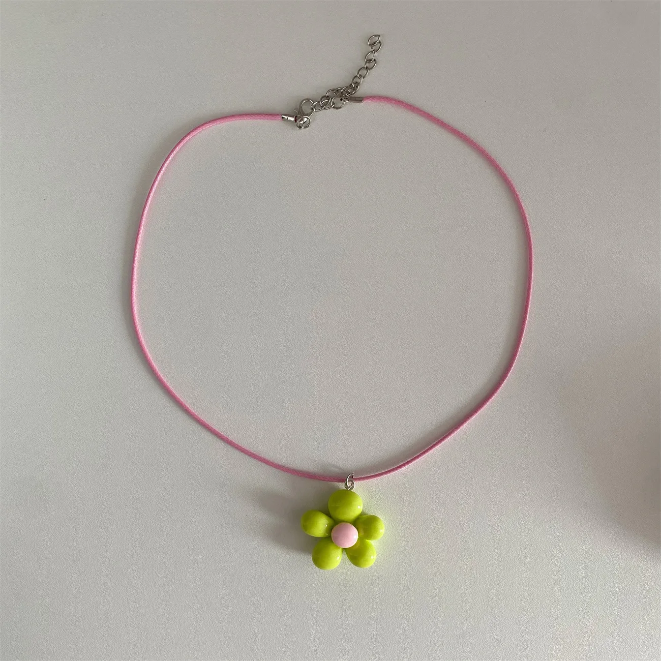 LATS – collier avec pendentif en forme de fleur colorée pour femmes et filles, Design Flor