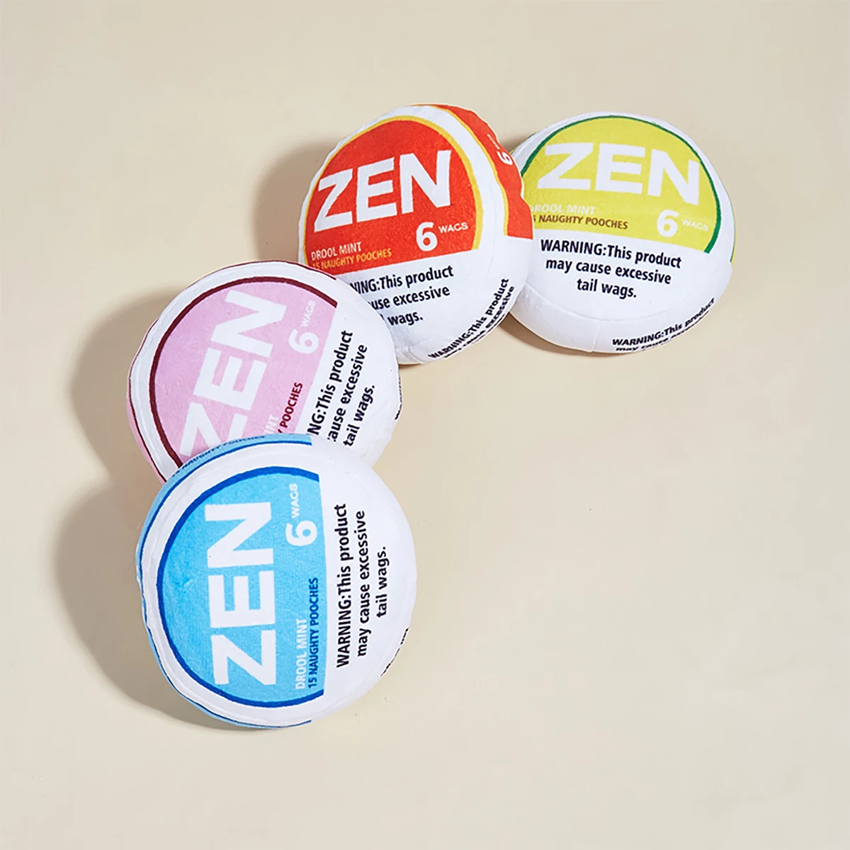 Zen Pupper Deckies Parodie Hundespielzeug – Plüsch quietschendes und knuspriges lustiges Hundespielzeug – Sabbern Mint – Detail 12