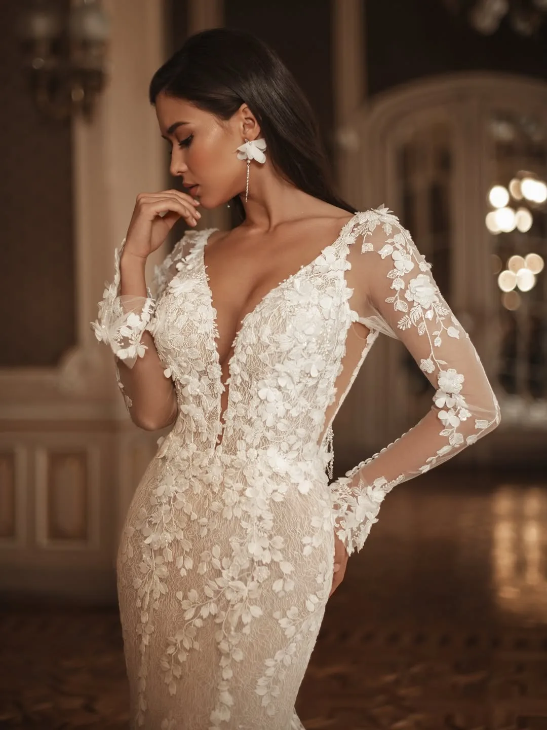 Gorgeous Mermaid Wedding Dresses Lace Appliques Beaded V Neck Chspel Bride Gowns Customiezd See Through Bridal Dress