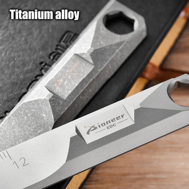 Imagem -04 - Titanium Alloy Straight Ruler Hex Wrench Edc Crowbar Chaveiro Ferramenta Auto-defesa Hard Ruler Cintura Hanging Pry Bar mm 18cm