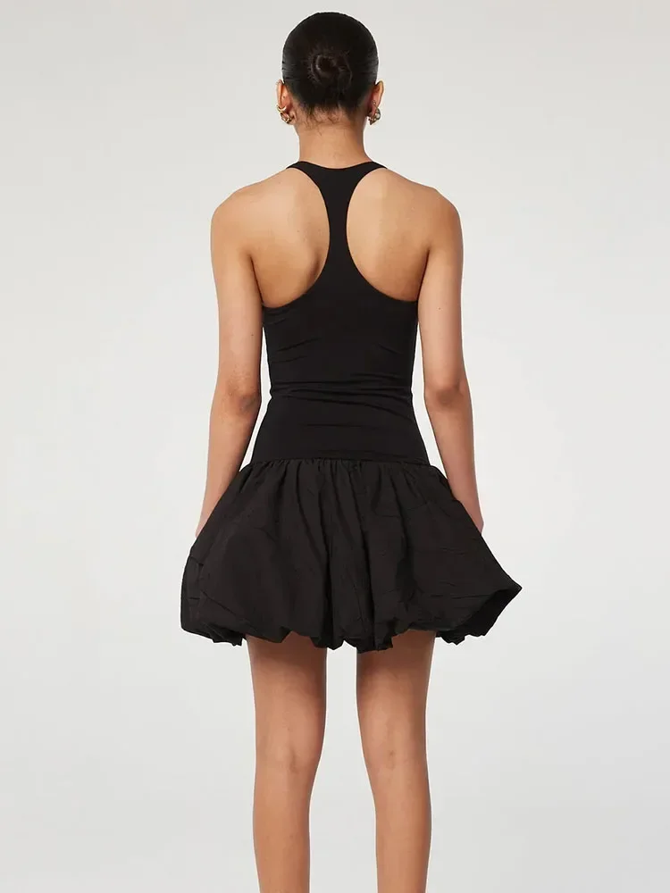 Elegant Backless Smocked ชุดมินิผู้หญิงเซ็กซี่สูงเอวสีทึบแขนกุด Patchwork Ruffle ชุดมินิชุด