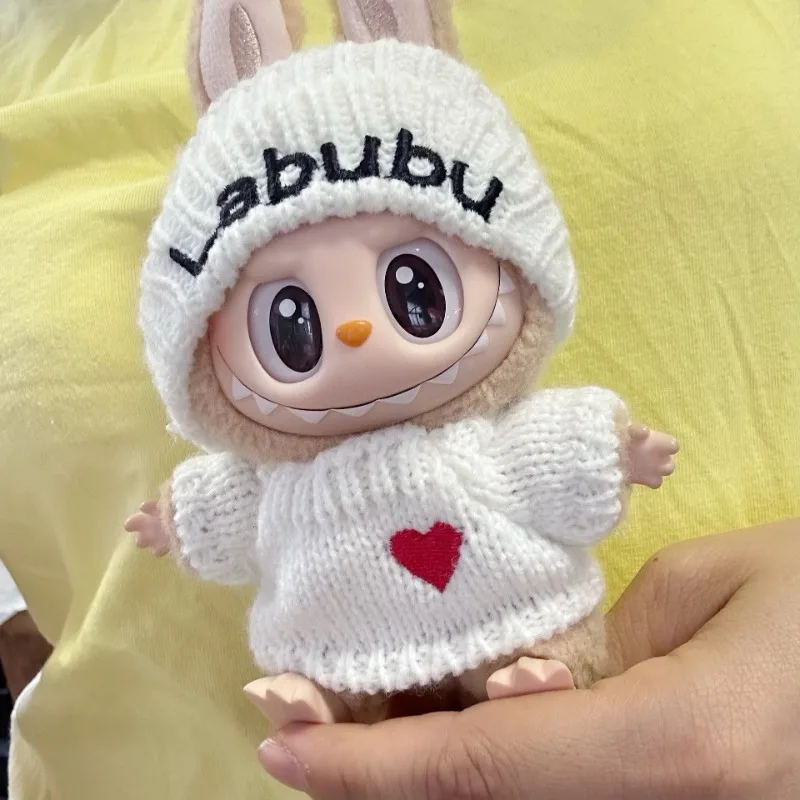 

[Только одежда] Слепая коробка второго поколения Rabub, праздничная кукла для сидения, одежда LABUBU, свитер для любви, шляпа с этикеткой медведя