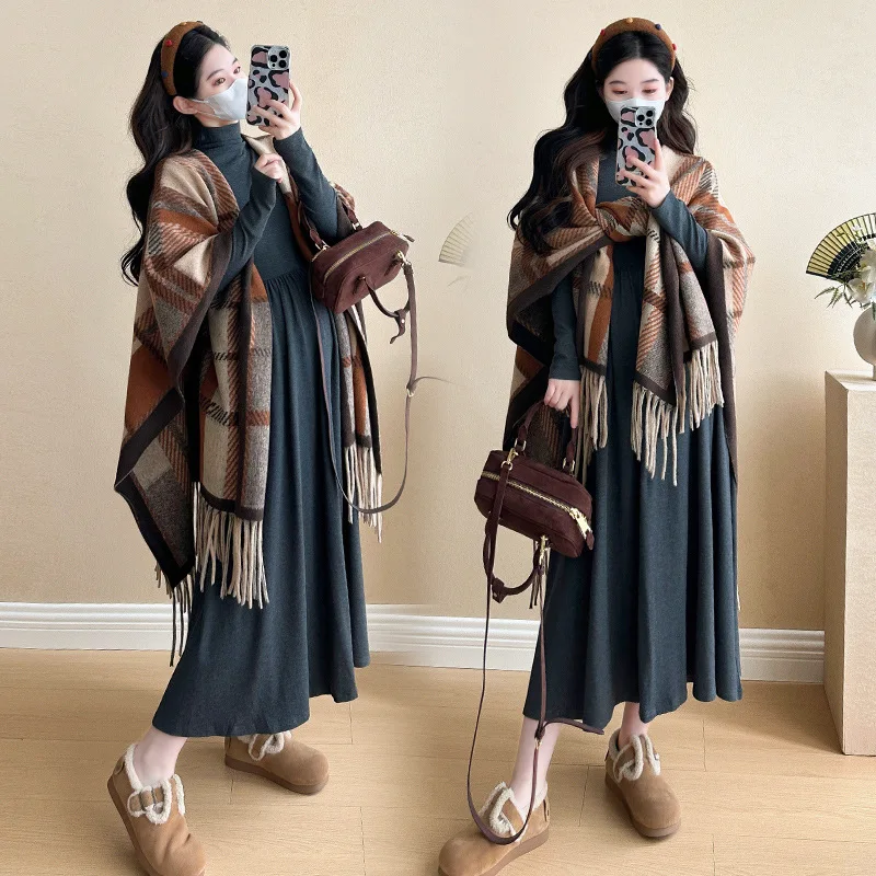 Autumn Winter Maternity Clothes Set Gray Base Dress + Plaid Cape 2pcs Pregnant Woman Vintage Outwear Elegant Pregnancy Shawl