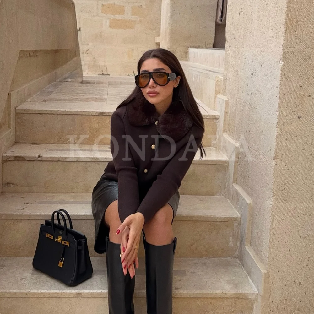 KONDALA 2025 秋冬 ストリートウェア フェイクファー襟 ブラウン ニットコート ファッション エレガント シングルブレスト レディースコート