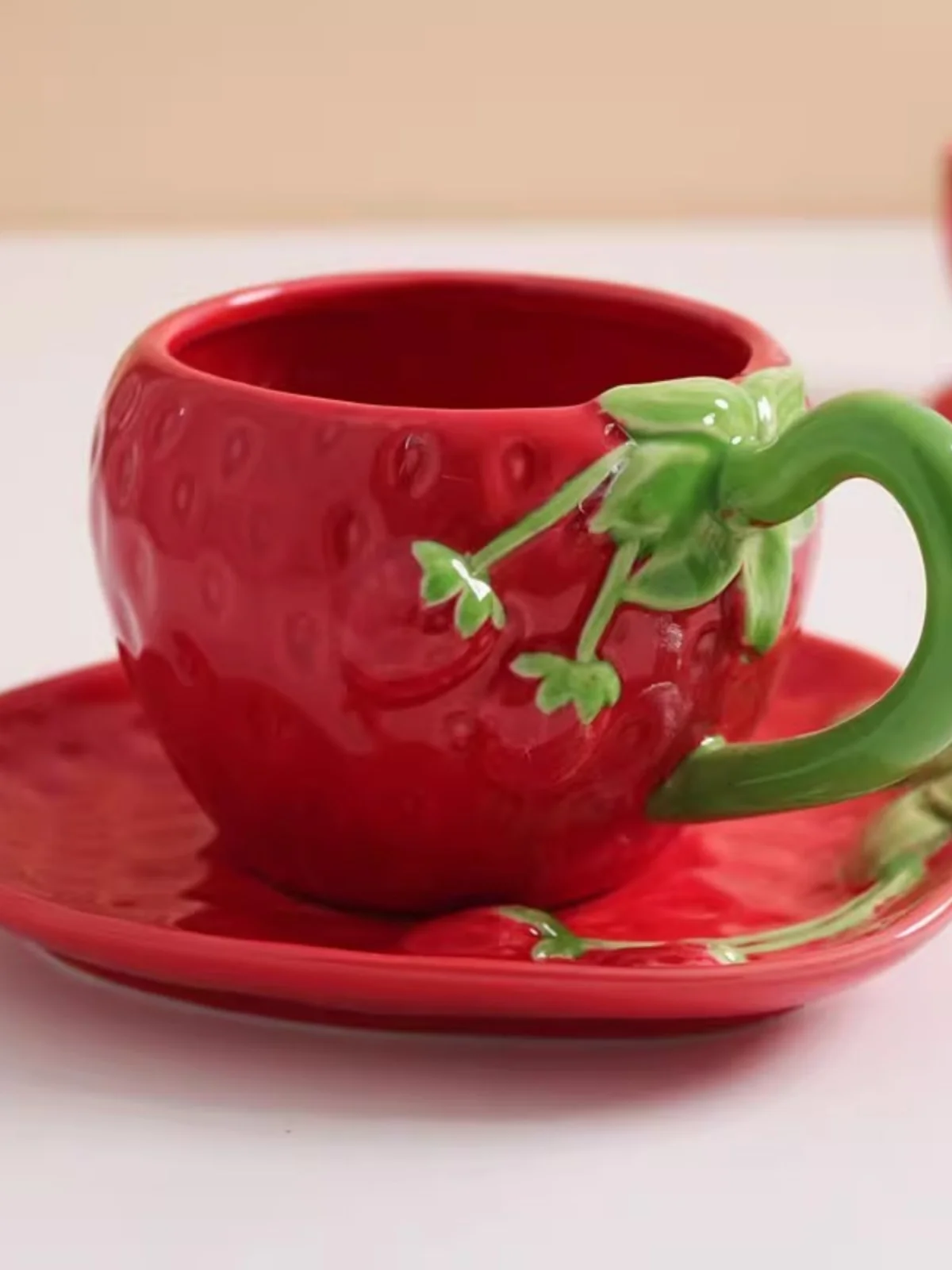 Hand Painted Three-dimensional Relief Strawberry Shaped Coffee Cup Dish  European Afternoon Teacup Set Kitchen Supplies