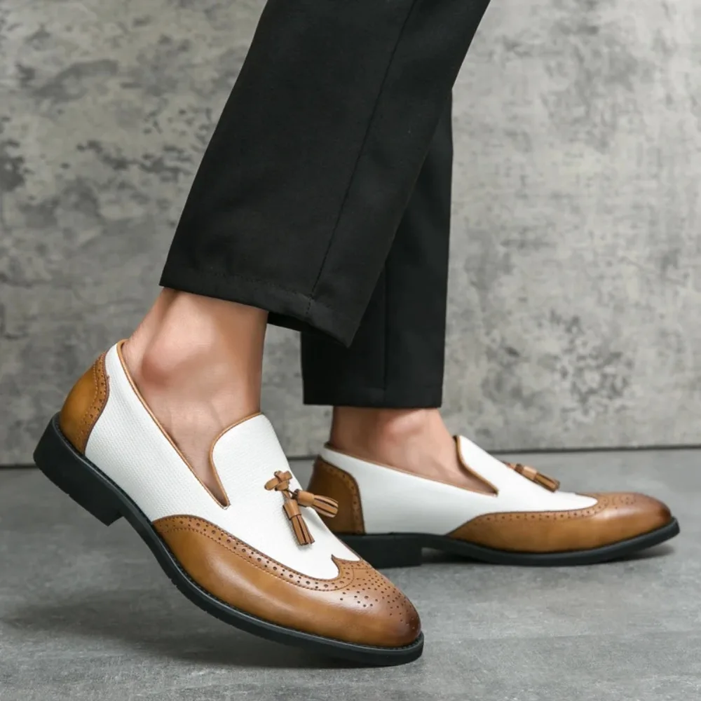 

Men Loafers Shoes PU Splicing Tassel Decoration Low Heel Block Carving Business Formal Men Shoes Large Size 38-50