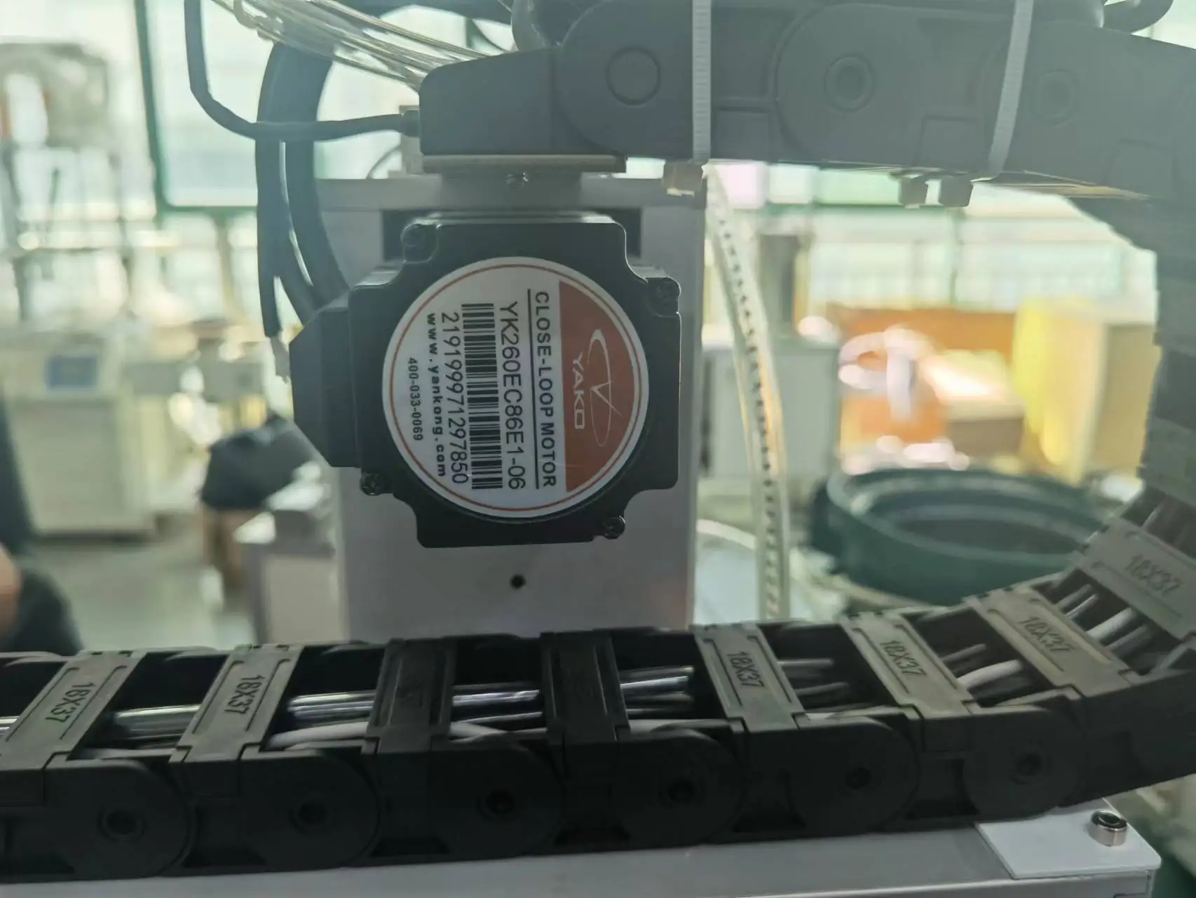 XINGZIMED آلة تثبيت المسمار الأوتوماتيكية بالكامل الأكثر مبيعًا آلة قفل المسمار الكهربائية #3