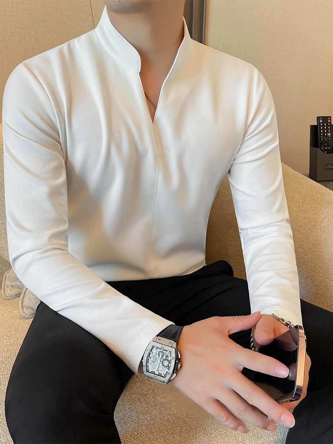 

Slim Fit Long Sve V-Ne T-irt Men's Faion Casual Sle Pure Color Versatile Base Layer irt for Spring Autumn