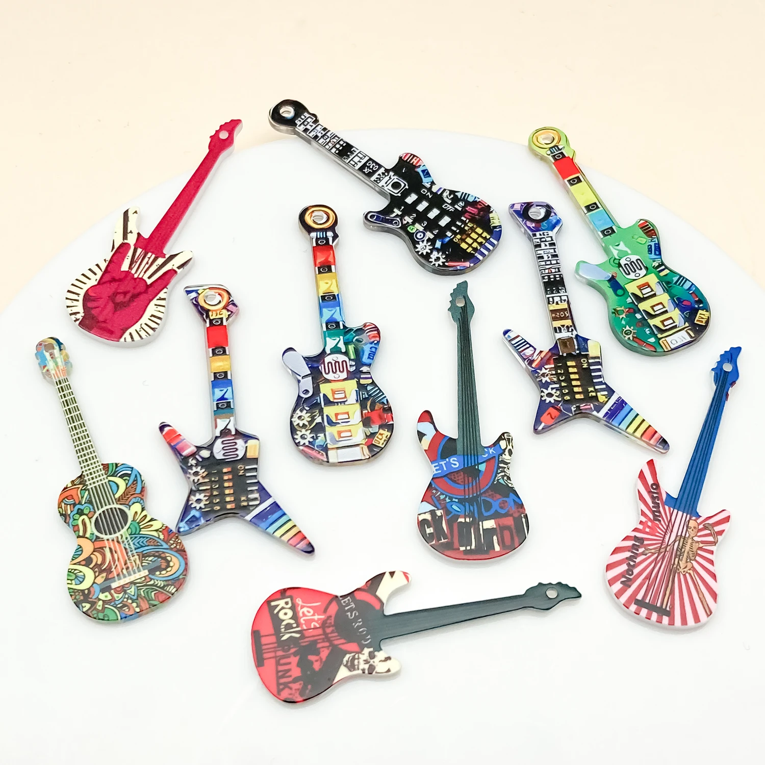 5/10pcs Acrylic Guitar Pendants Multicolor Mixed Rock Styles With Drilled Holes For Keychain Backpack Hanging DIY Craft Supplies