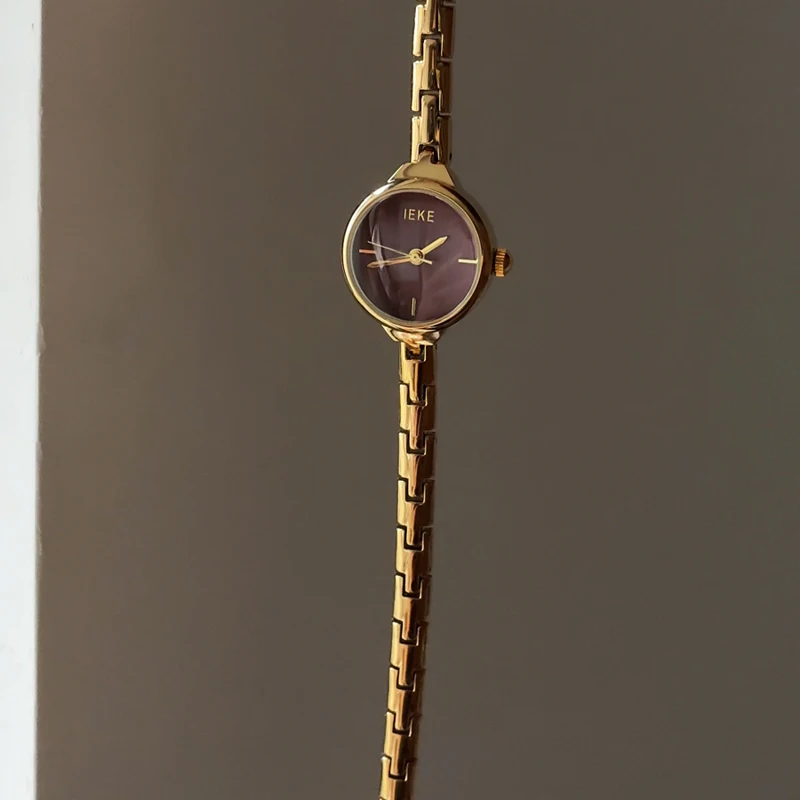 

New Women'S Watch, Vintage Style, Small Dial Quartz Watch, Simple Design, Perfect For Students, Small Gold-Tone Watch.