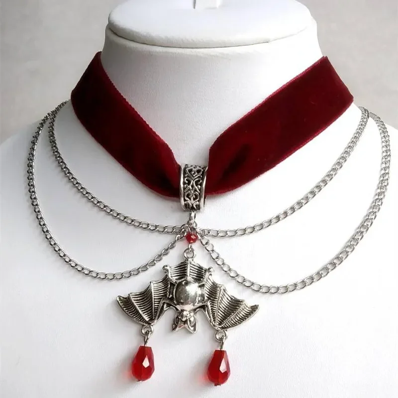 Goth Red Velvet Choker Bat Necklace Victorian Gorgeous Punk Gothic Vampire Jewelry Fashion Party Women Halloween Gift Charm