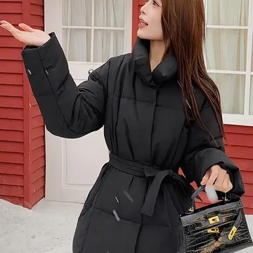검정색 코튼 재킷 여성 패션 2024 겨울 검정색 슬림핏 숏 여성용 슬림핏 숏 여성용 코튼 재킷 코튼 자켓 코튼 재킷