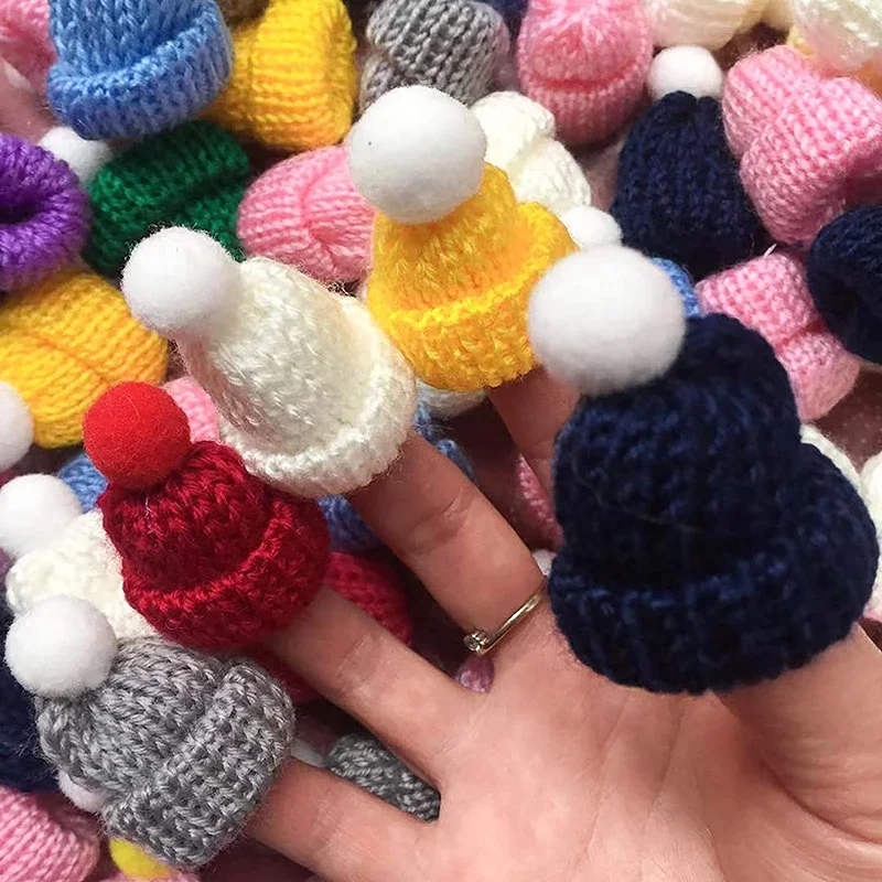 21 Color Mini Knitting Hats Hairball Hat Brooch Sweater Pins Badge Collar Clothes Doll Accessories DIY Craft Christmas Ornaments