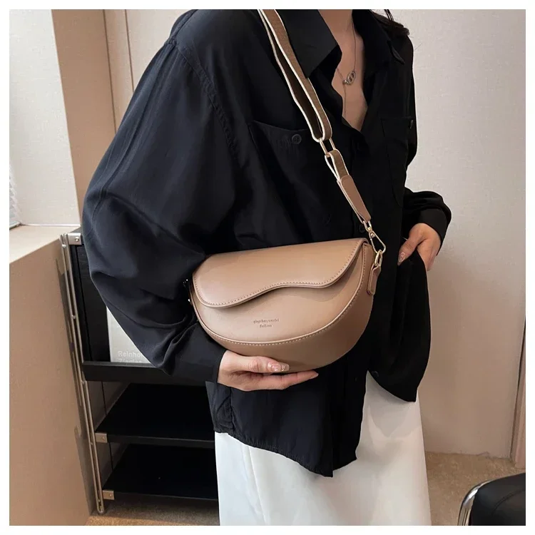 2024 Small Leather Saddle Armpit Bags for Women Summer Chain Shoulder Crossbody Bag Ladies Vintage Underarm Handbags bolsa