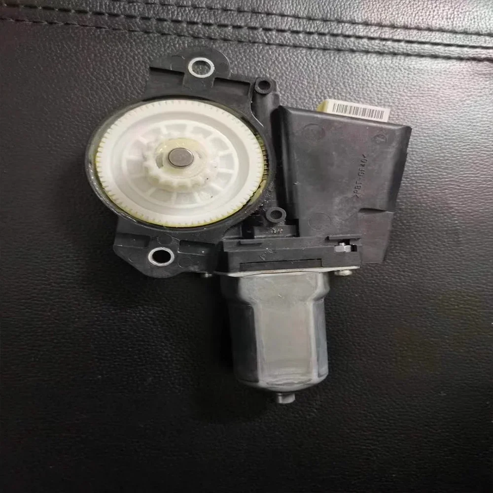 Suitable for Toyota 07-12 model year Prado, Land Cruiser, Lexus LX sliding sunroof motor