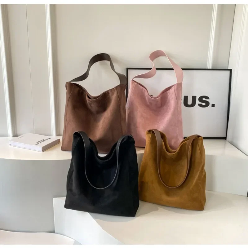 Niche Suede Bag for Women 2024 New Fashionable Large Capacity Casual Versatile Commuting Tote Bag