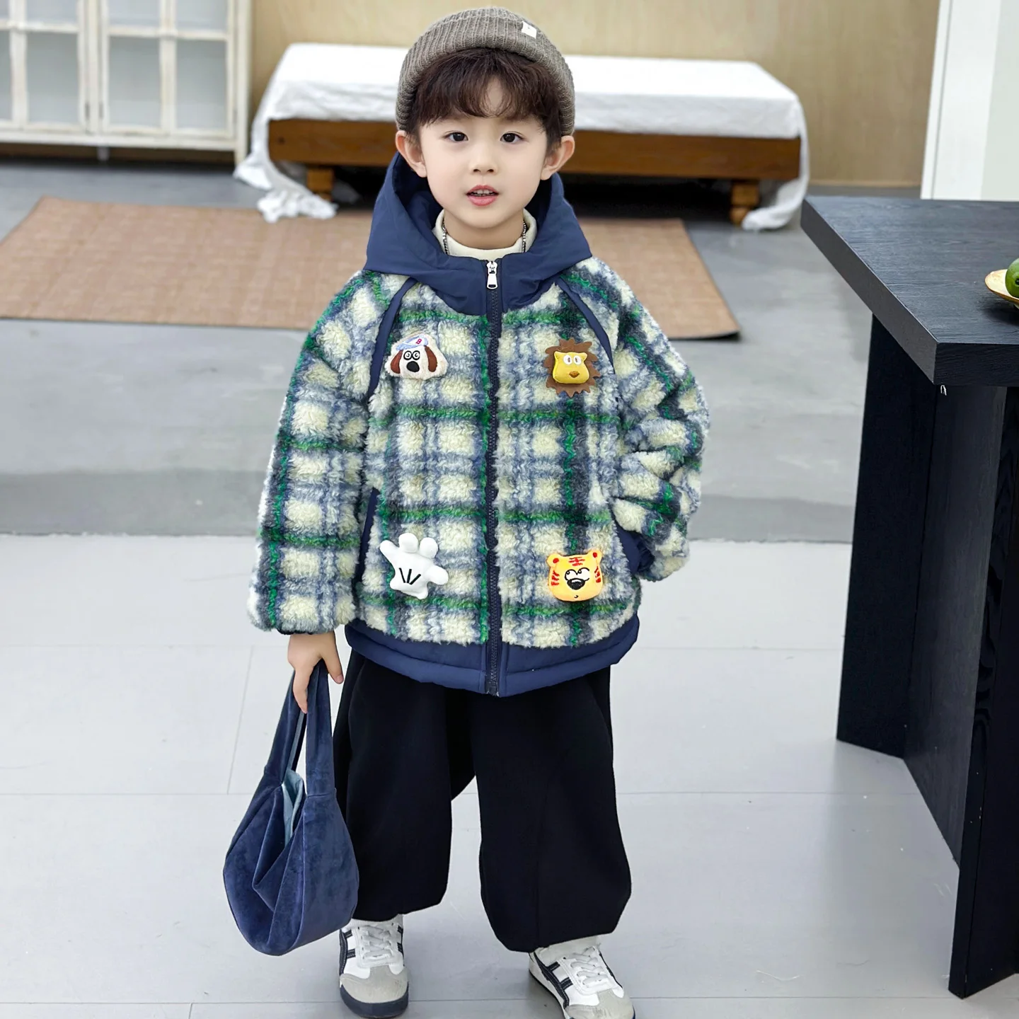 

Trendy Thiened Lamb Velvet Jaet for Boys Baby Faionable Winter Clothes Cotton Coat Youthful ular Stand Fit Coat