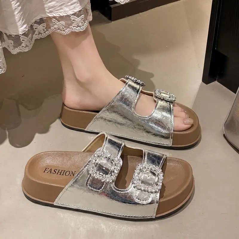 Rutschfeste, dicke Strandpantoffeln für Damen, Sommer 2026, Rhinestore-Schnallen-Plateau-Mules, glänzende Kristallsandalen für Damen – Detail 4