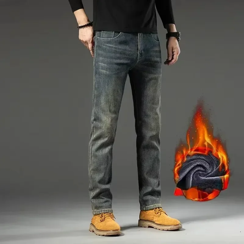 Celana Jeans Musim Dingin Berkualitas Tinggi Baru Model Kasual Lurus dengan Lapisan Bulu Tebal Longgar Hangat untuk Luar Ruangan Celana Panjang Streetwear Pria