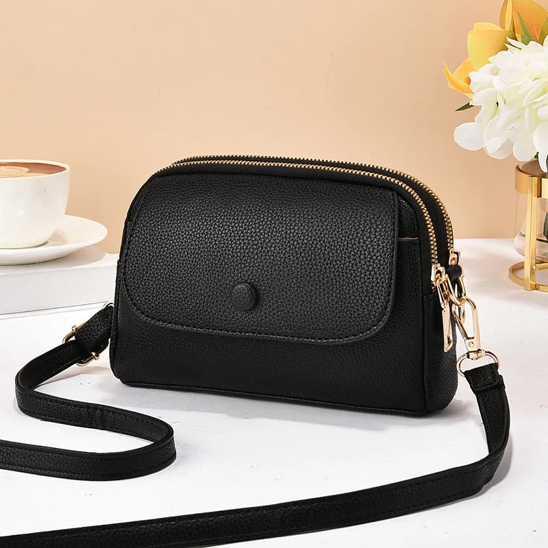 In the spring of 2024, the new bag women's shoulder crossbody is fashionable and versatile, simple, and a practical small square