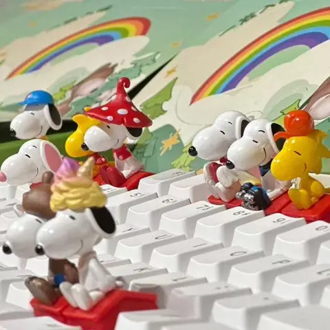 Anime Snoopy Keyboard Key Cap Blind Box Cartoon Snoopy Mechanical Keyboard Keycap Surprise Box Computer Decoration Series Dolls