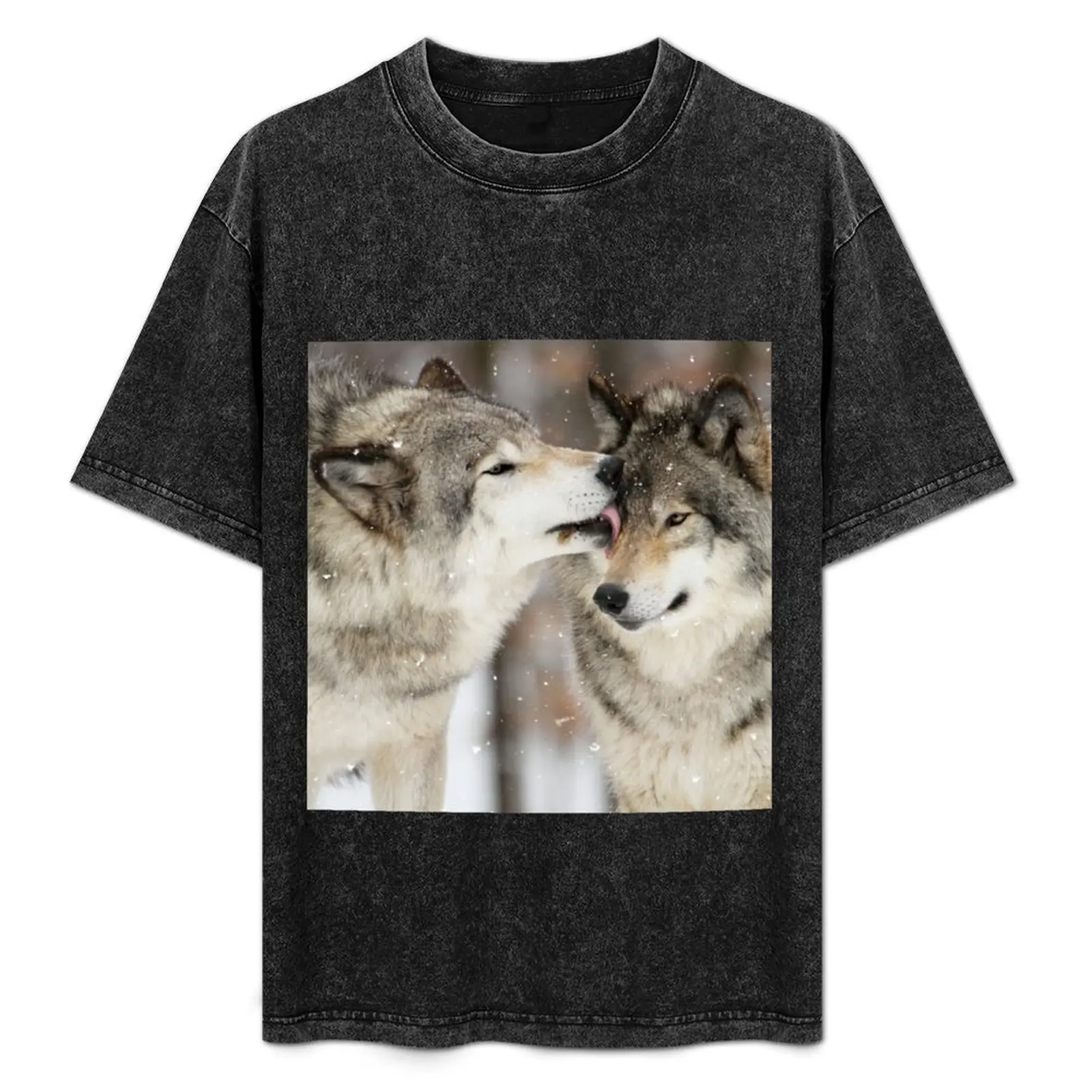 

Wolf Kisses T-Shirt Simple Line Art Print Tee