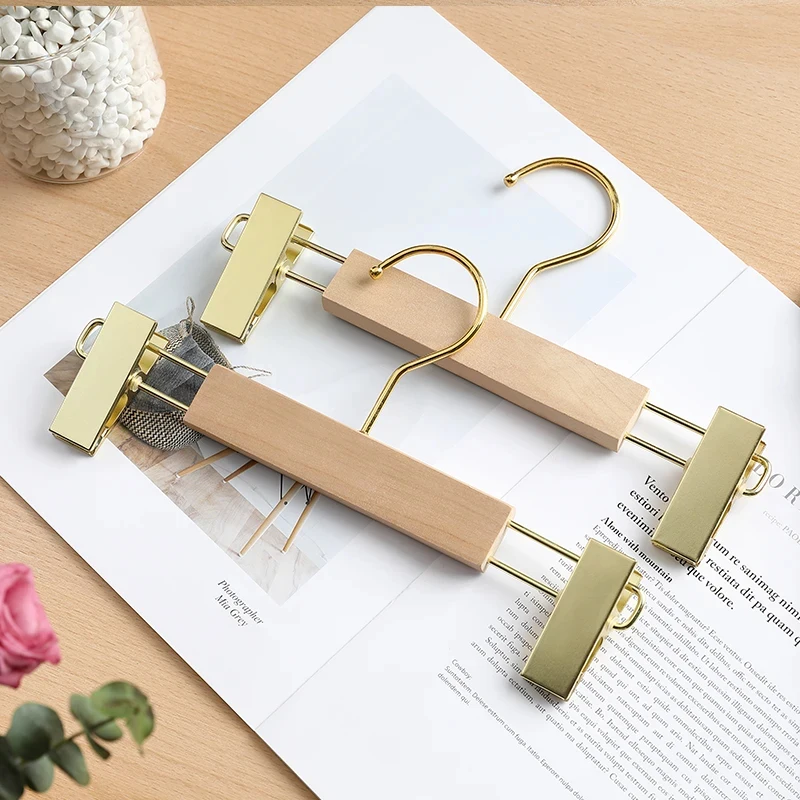 custom.Custom Fashion Cloth Hanger Natural Wood Clip Hanger Non Slip Laminated Wooden Clothes Hanger Clothing