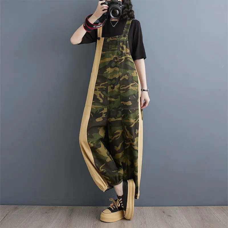 Nowy damski kombinezon jeansowy na wiosnę i lato Luźne ogrodniczki patchworkowe do pracy