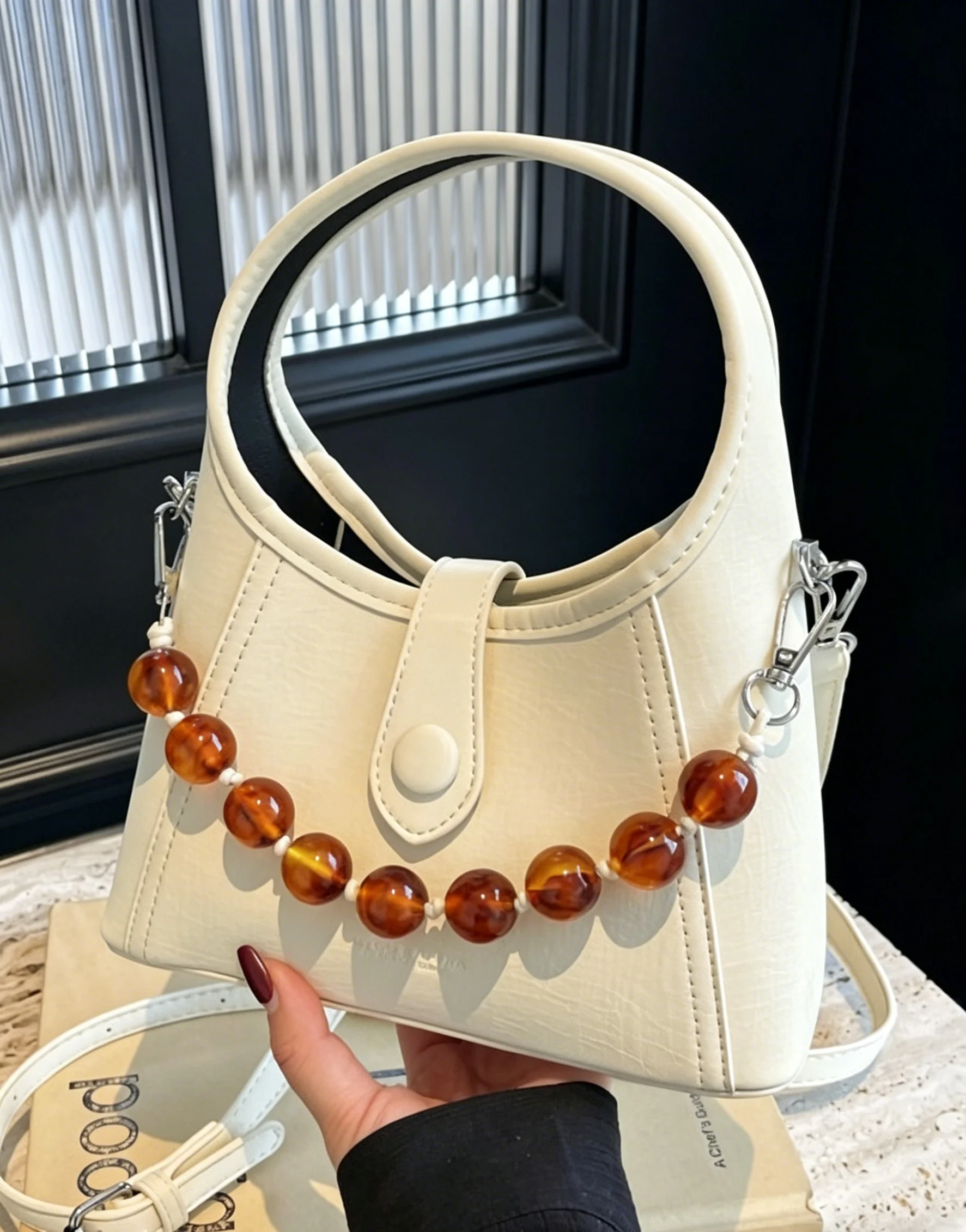 

Vintage Beaded Bucket Bag for Women Retro PU Leather Shoulder Crossbody Bag with Detachable Strap