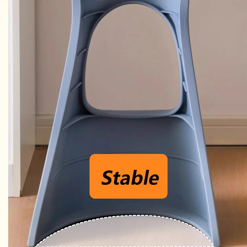 Sedia da bar nordica Mobili da soggiorno moderni in plastica Sedie Altezza Accessori interni Sedia da bar Sedie artistiche di eleganza creativa