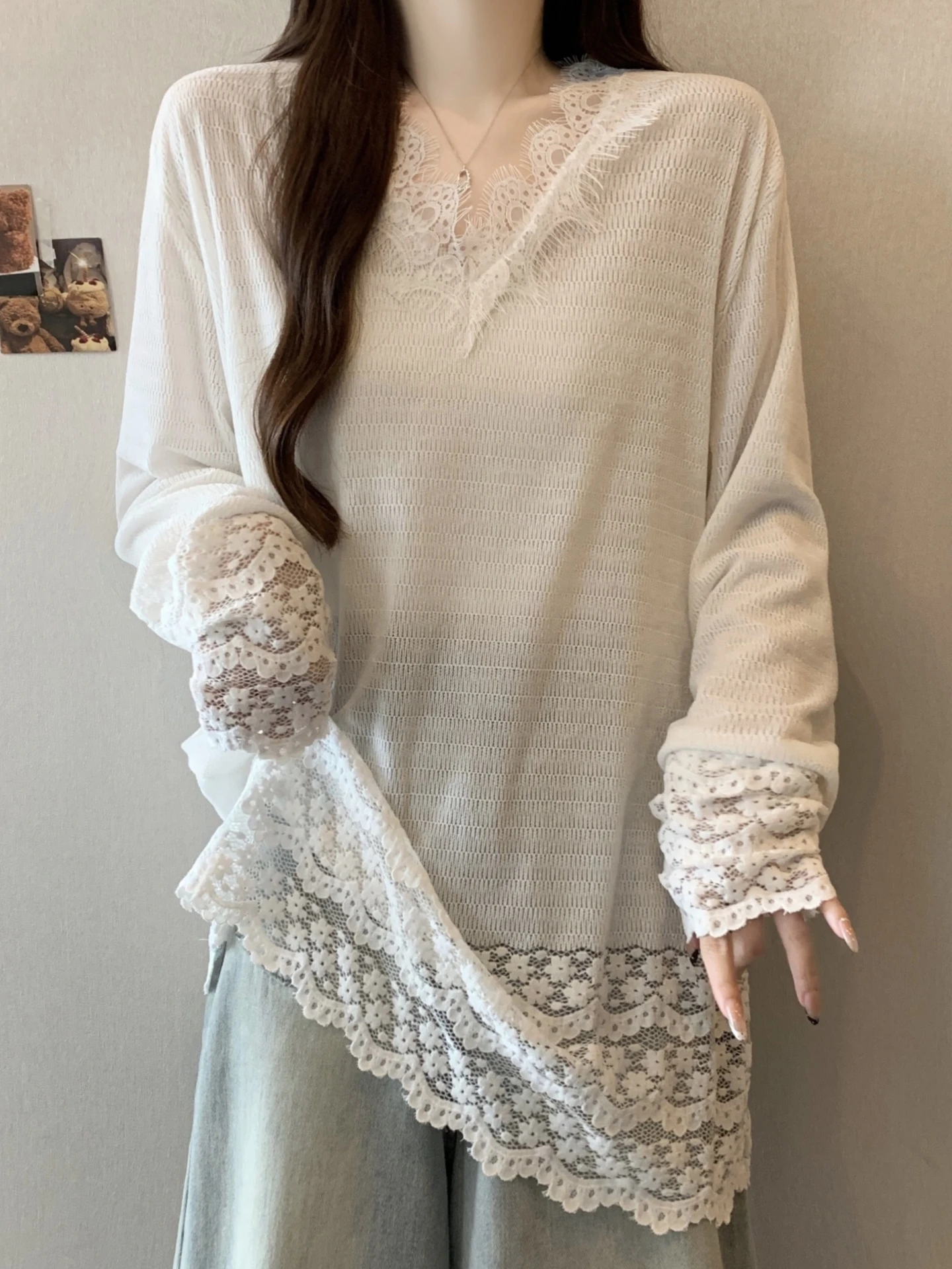 Lace V-Neck Long Sleeve Base Shirt Women's Spring Autumn plus Size Slimming Stylish Mid-Length Butt Covering Top