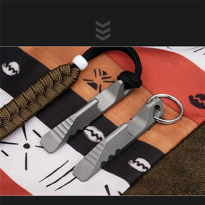 

B84B-Pendant Portable Small Titanium Alloy Crowbar Multifunctional Bottle Opener Can Be Pried Open The Jar Outdoor