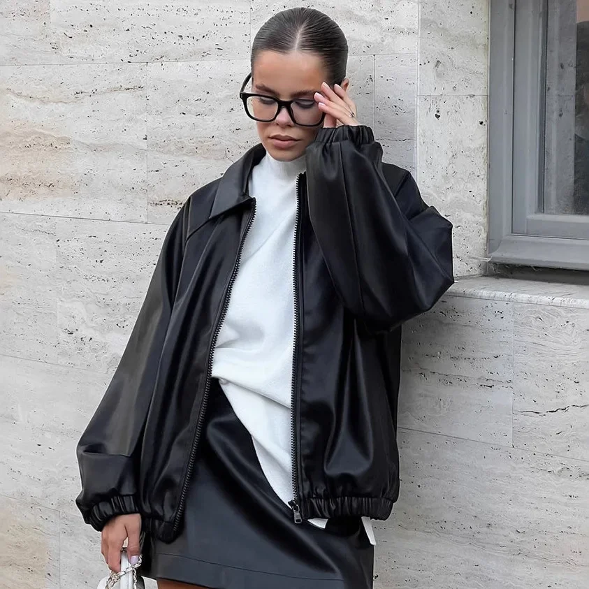 سترة جلدية نسائية شتوية فضفاضة لراكبي الدراجات النارية بأكمام طويلة وطية صدر السترة ملابس خارجية عصرية